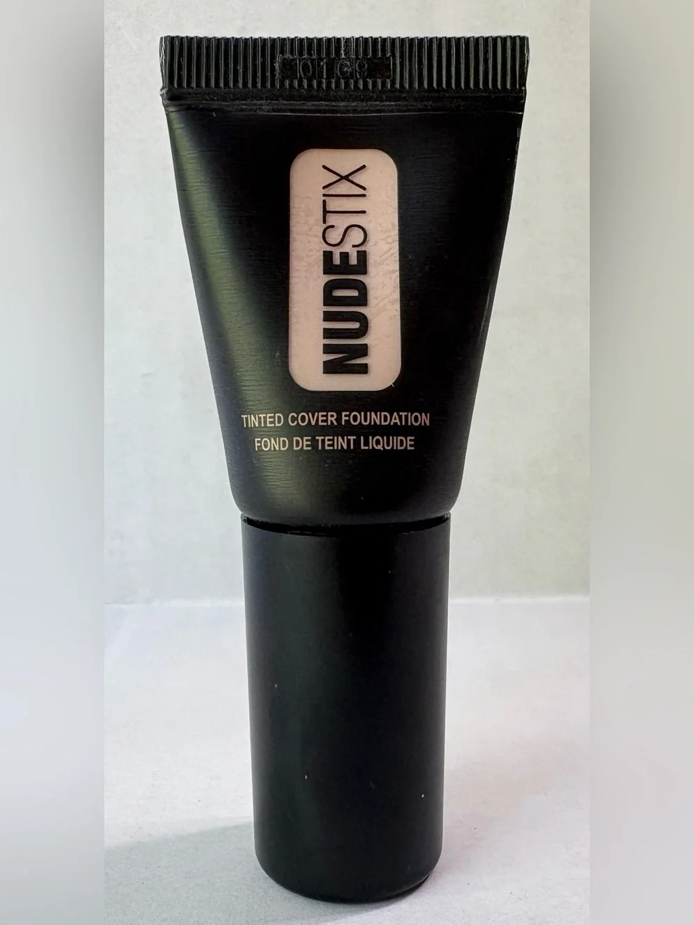 NudeStix TINTED COVER LIQUID FOUNDATION Nude 1.5